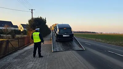 Policjanci zatrzymali nietrzeźwego kierującego – mężczyzna stracił prawo jazdy