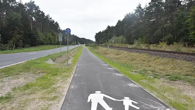 Nowa ścieżka pieszo-rowerowa w Gminie Skoki